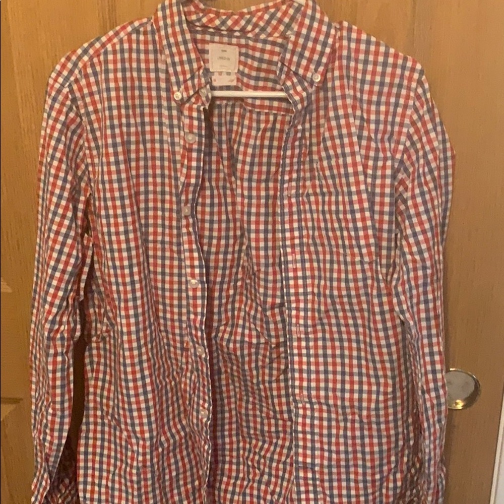 Gap button up